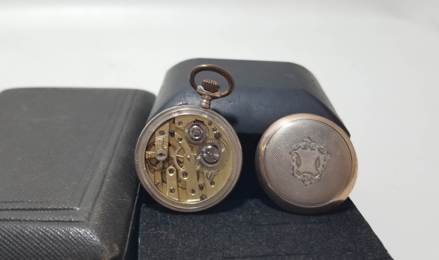 ORİJİNAL KUTUSUNDA KURMALI ANTİKA GÜMÜŞ KASA CEP SAATİ