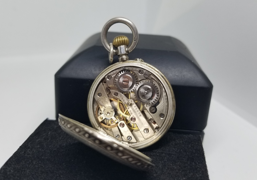 OSMANLI DÖNEMİ NADİR TİPTE KABARTMA İŞÇİLİKLİ GÜMÜŞ KASA CEP SAATİ