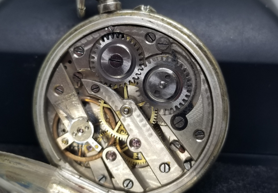 OSMANLI DÖNEMİ NADİR TİPTE KABARTMA İŞÇİLİKLİ GÜMÜŞ KASA CEP SAATİ