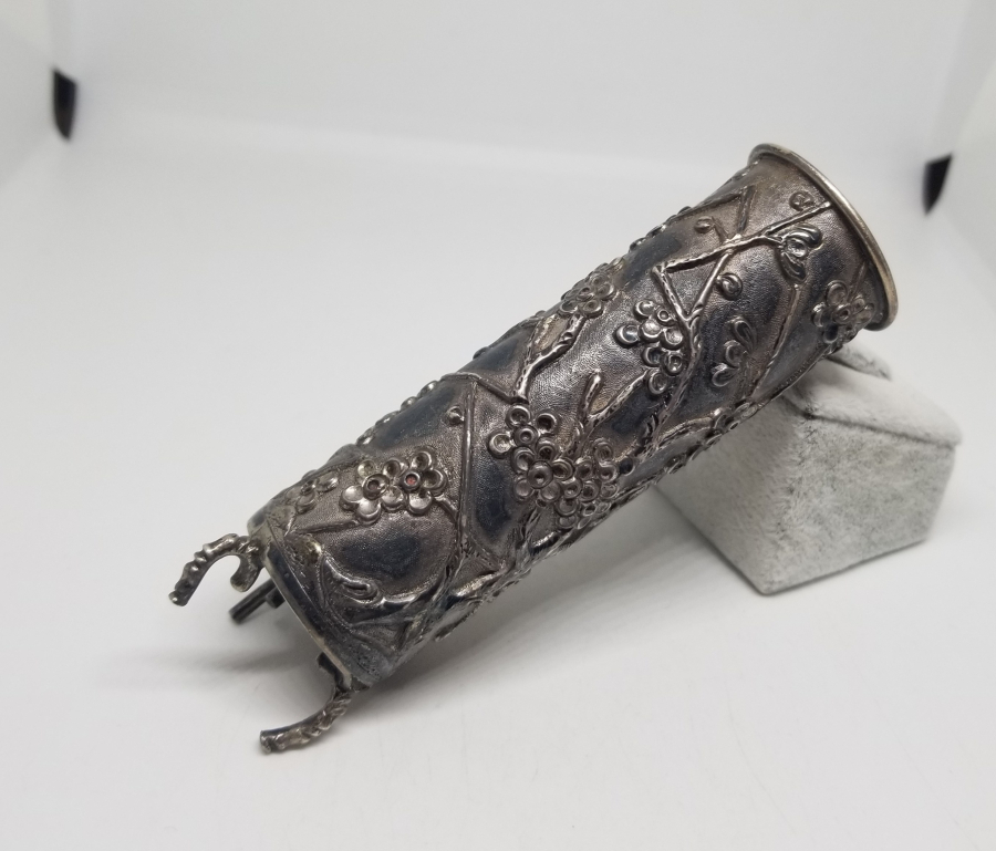 NADİR TİPTE KABARTMA İŞÇİLİKLİ GÜMÜŞ KAPLAMA UZAKDOĞU TÜTSÜLÜK