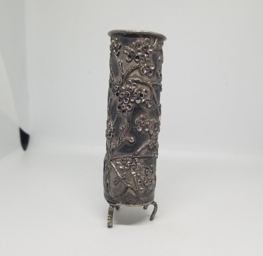 NADİR TİPTE KABARTMA İŞÇİLİKLİ GÜMÜŞ KAPLAMA UZAKDOĞU TÜTSÜLÜK