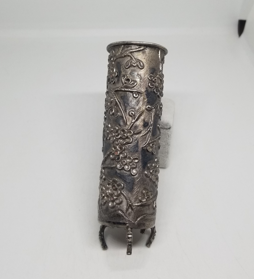 NADİR TİPTE KABARTMA İŞÇİLİKLİ GÜMÜŞ KAPLAMA UZAKDOĞU TÜTSÜLÜK