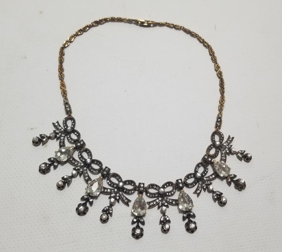 OSMANLI TARZDA YAPILMIŞ BİJUTERİ GERDANLIK