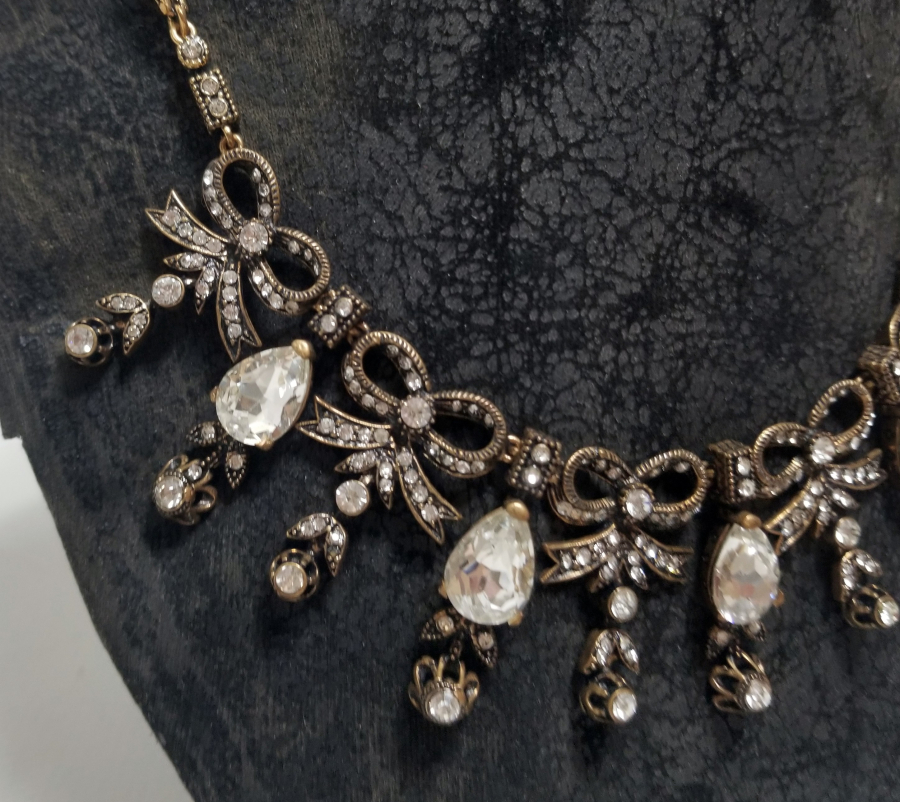 OSMANLI TARZDA YAPILMIŞ BİJUTERİ GERDANLIK