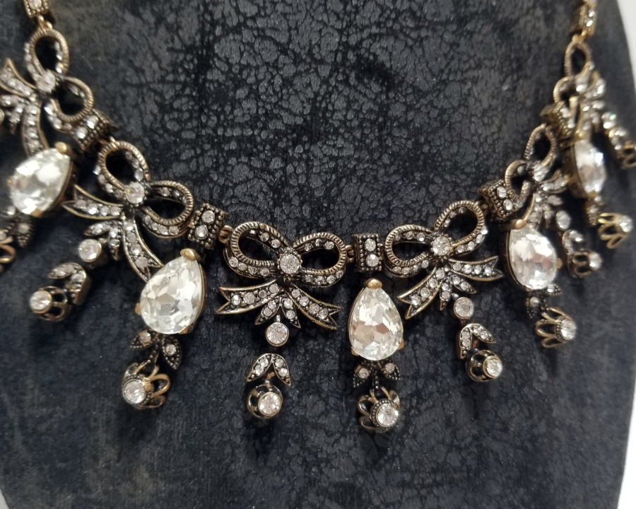 OSMANLI TARZDA YAPILMIŞ BİJUTERİ GERDANLIK