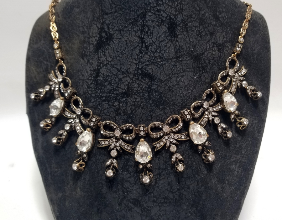 OSMANLI TARZDA YAPILMIŞ BİJUTERİ GERDANLIK