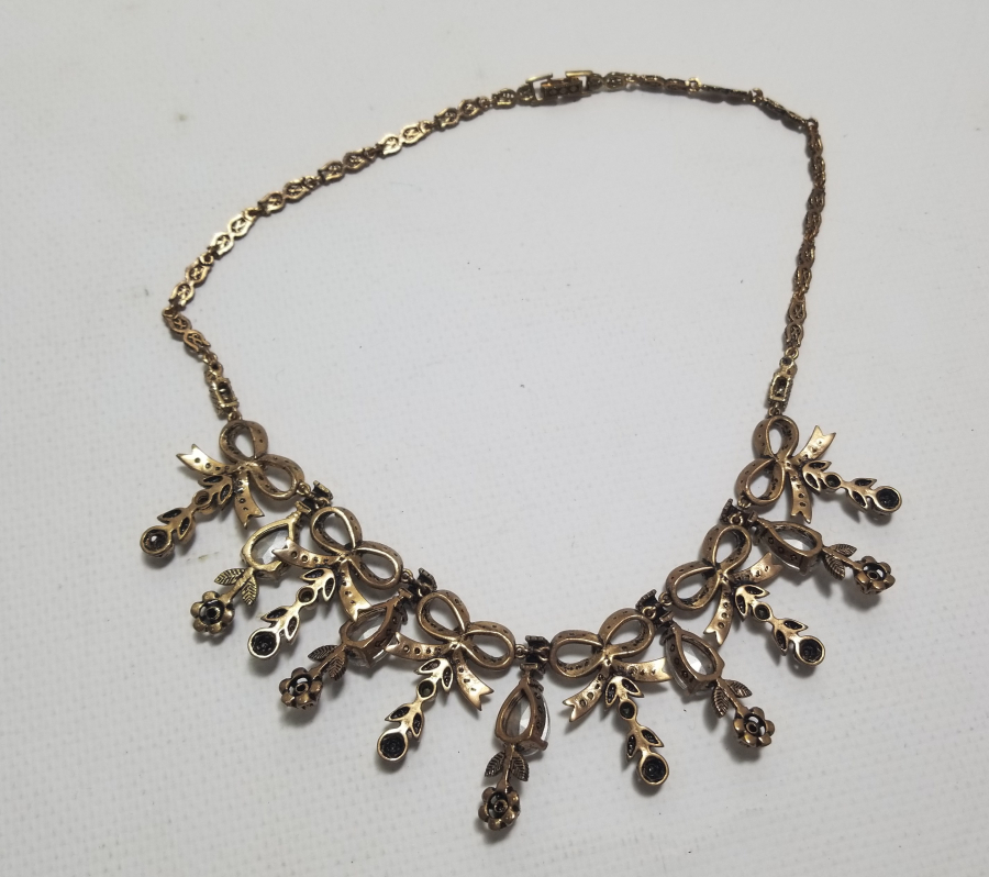 OSMANLI TARZDA YAPILMIŞ BİJUTERİ GERDANLIK