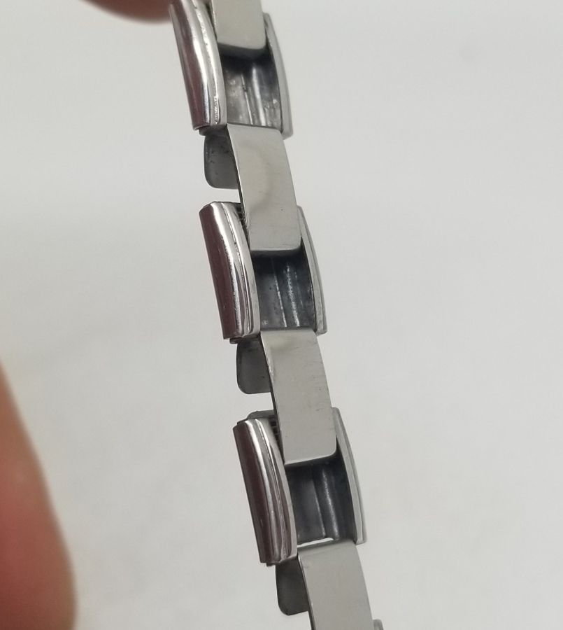 ESNER YAPILI ÇELİK BİLEKLİK