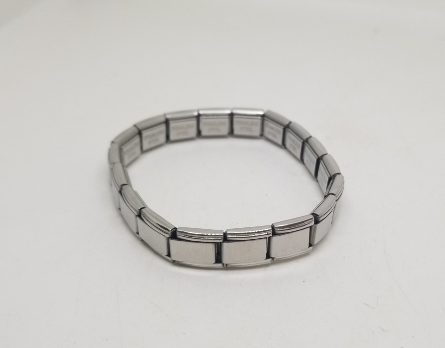 ESNER YAPILI ÇELİK BİLEKLİK