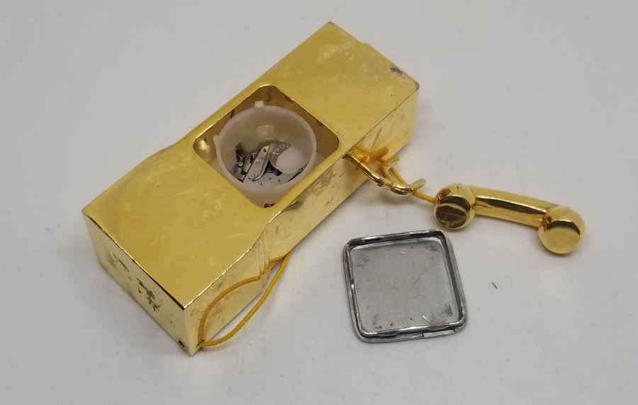 TELEFON KULÜBESİ FORMUNDA YAPILMIŞ ANTİKA MİNİ MASAÜSTÜ SAAT