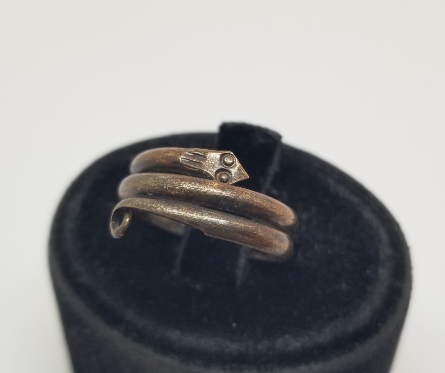 KABARTMA İŞÇİLİKLİ YILAN FORMLU OSMANLI DÖNEMİ RUM İŞİ YÜZÜK