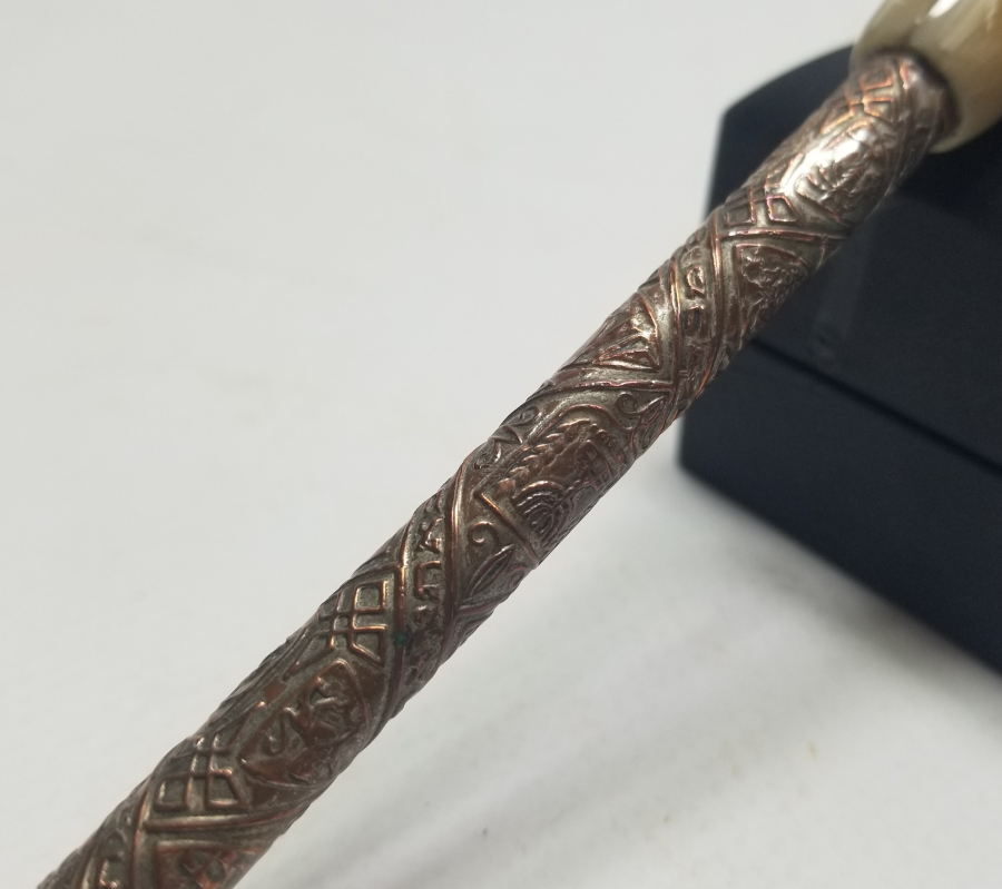 ÜZERİ İBRANİCE YAZILI KABARTMA İŞÇİLİKLİ ANTİKA SİGARA AĞIZLIĞI