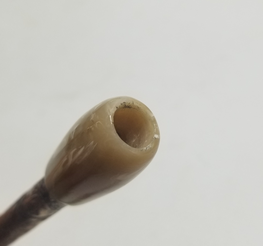 ÜZERİ İBRANİCE YAZILI KABARTMA İŞÇİLİKLİ ANTİKA SİGARA AĞIZLIĞI