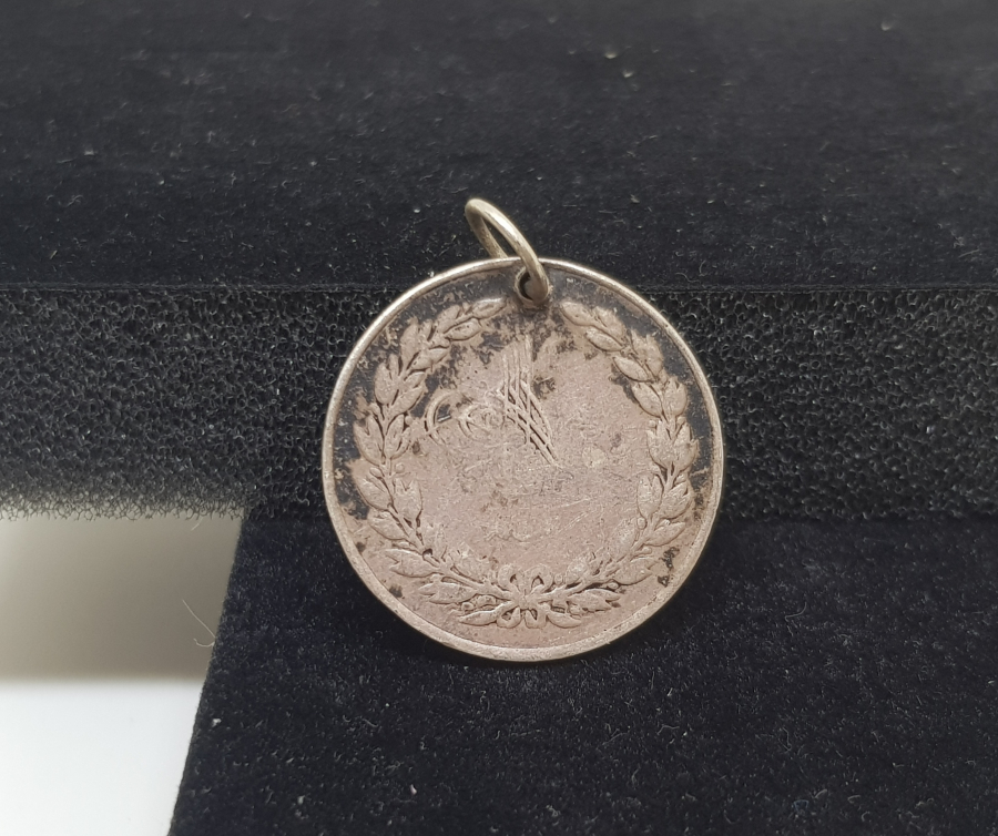 OSMANLI DÖNEMİ GÜMÜŞ ATİK GİRİT MADALYASI