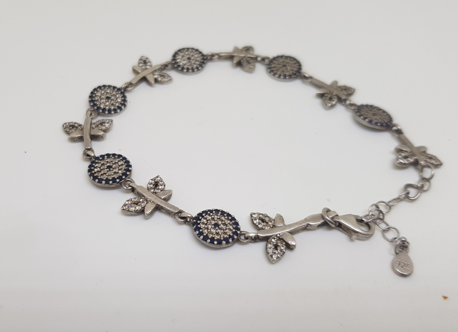 KELEBEKLİ VE NAZAR BONCUKLU GÜMÜŞ BİLEKLİK