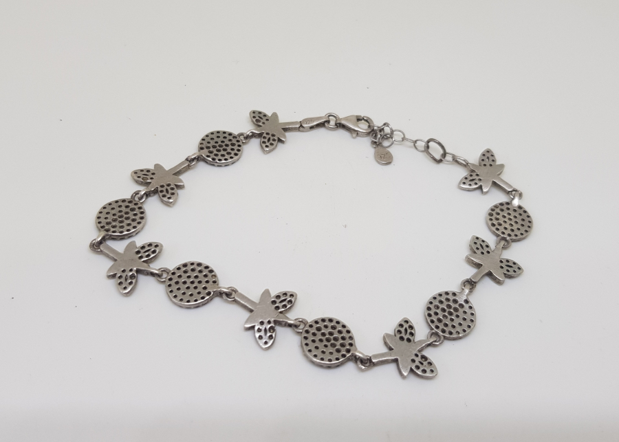 KELEBEKLİ VE NAZAR BONCUKLU GÜMÜŞ BİLEKLİK