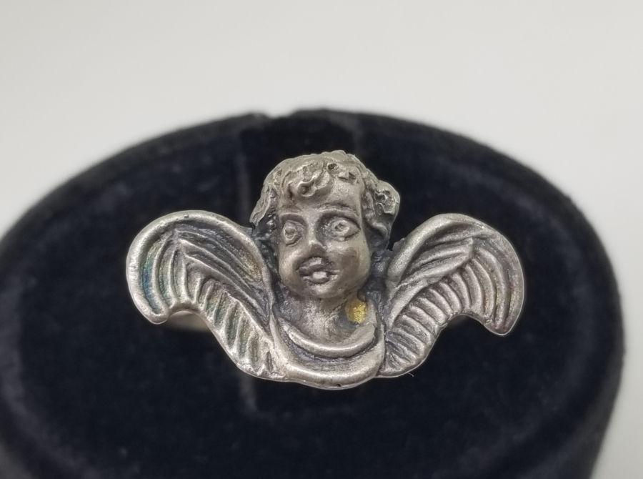 ÜZERİ MELEK FİGÜRLÜ ÖZEL YAPIM GÜMÜŞ YÜZÜK