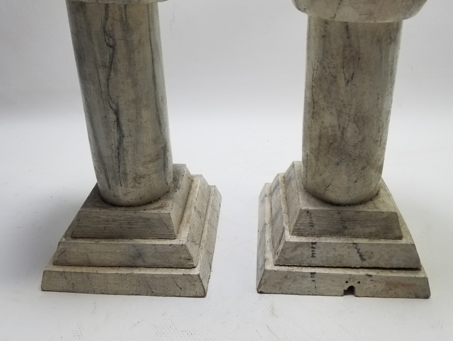 MİNARE FORMUNDA YAPILMIŞ OSMANLI DÖNEMİ İKİ ADET AHŞAP MİHRAP ŞAMDANI