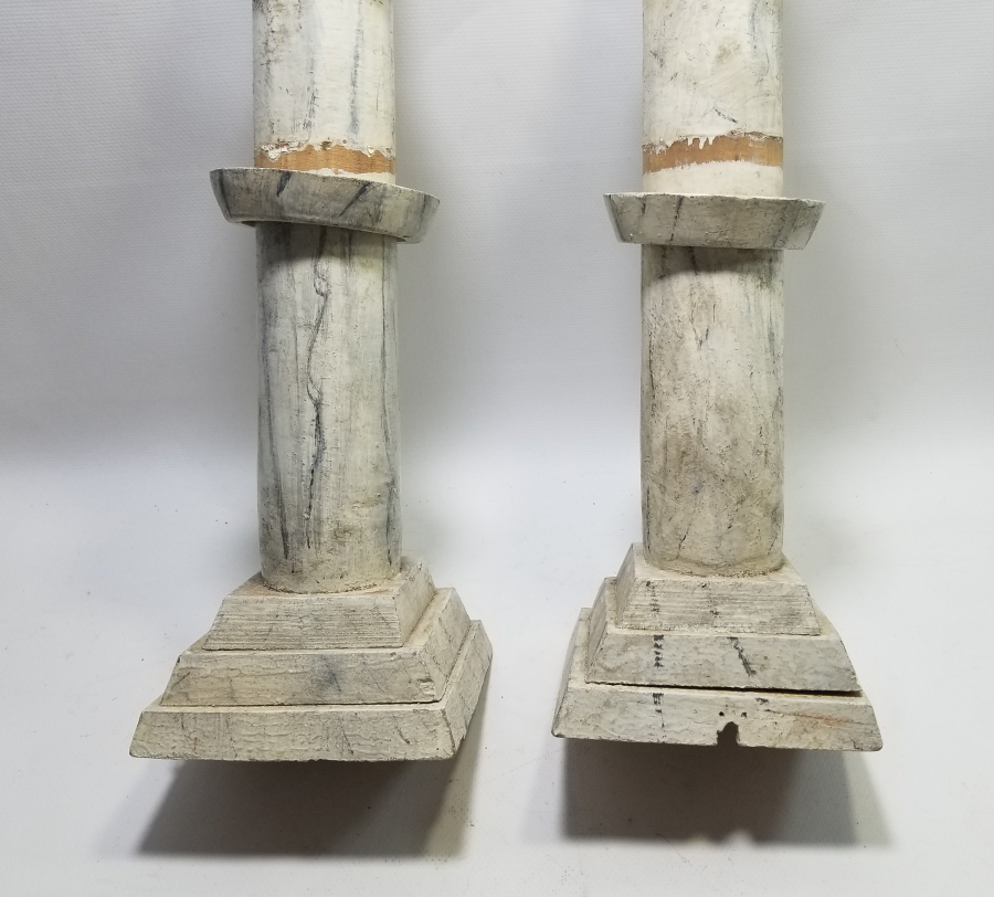 MİNARE FORMUNDA YAPILMIŞ OSMANLI DÖNEMİ İKİ ADET AHŞAP MİHRAP ŞAMDANI