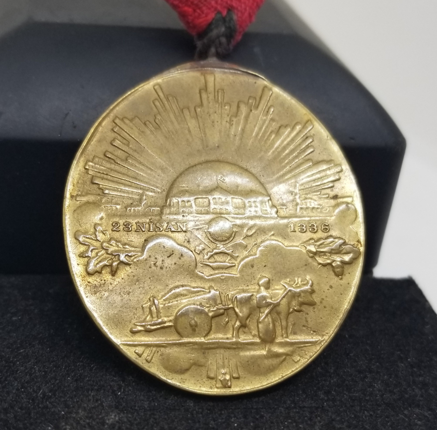 NADİR ASKILI İSTİKLAL MADALYASI