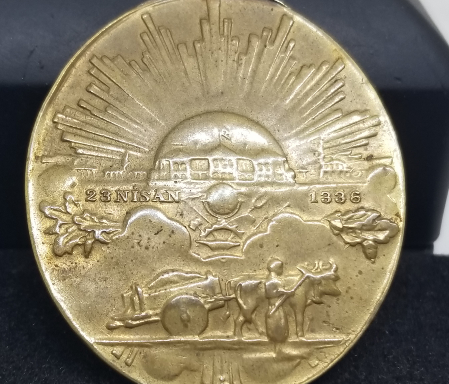 NADİR ASKILI İSTİKLAL MADALYASI