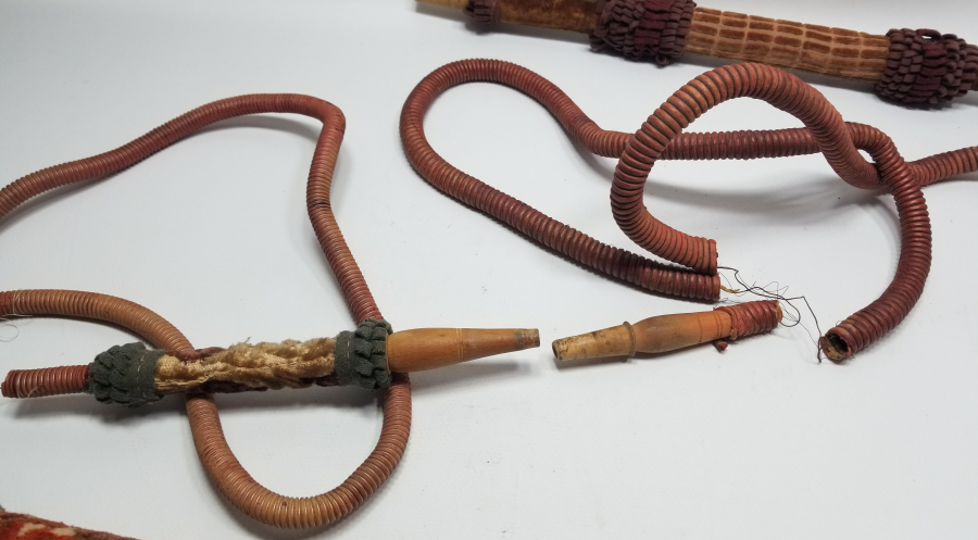 İKİ ADET ANTİKA NARGİLE MARPUCU