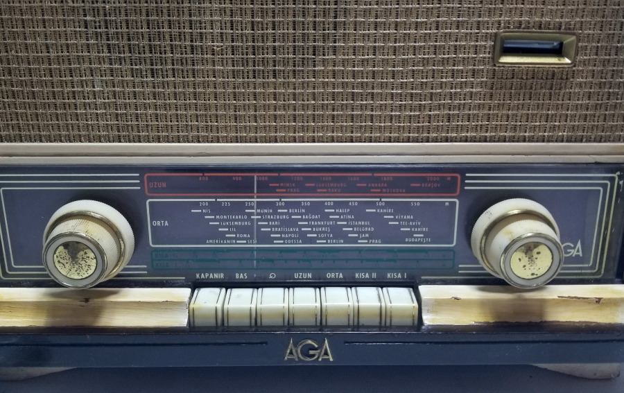 ÇALIŞIR DURUMDA ANTİKA RADYO