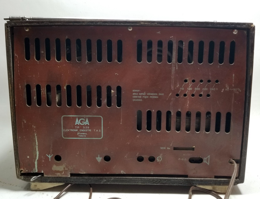 ÇALIŞIR DURUMDA ANTİKA RADYO