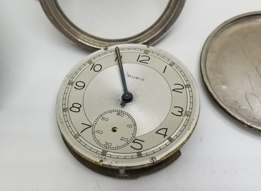 ORİJİNAL KORUMA KILIFINDA ANTİKA KURMALI CEP SAATİ