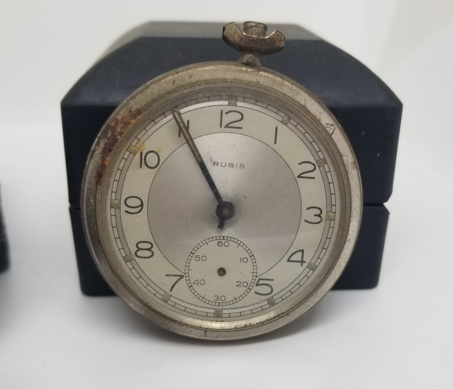 ORİJİNAL KORUMA KILIFINDA ANTİKA KURMALI CEP SAATİ