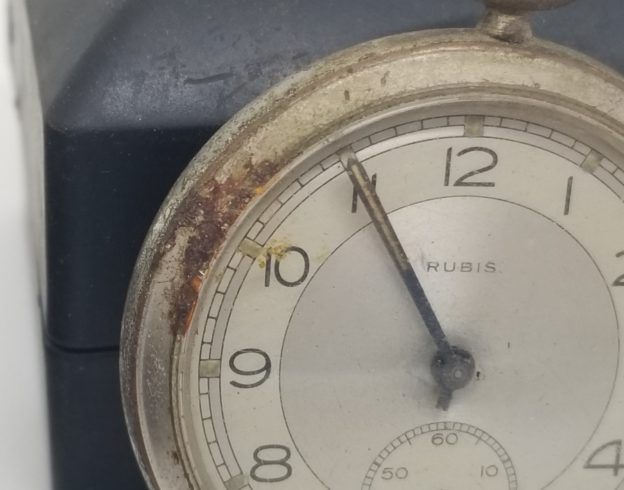 ORİJİNAL KORUMA KILIFINDA ANTİKA KURMALI CEP SAATİ