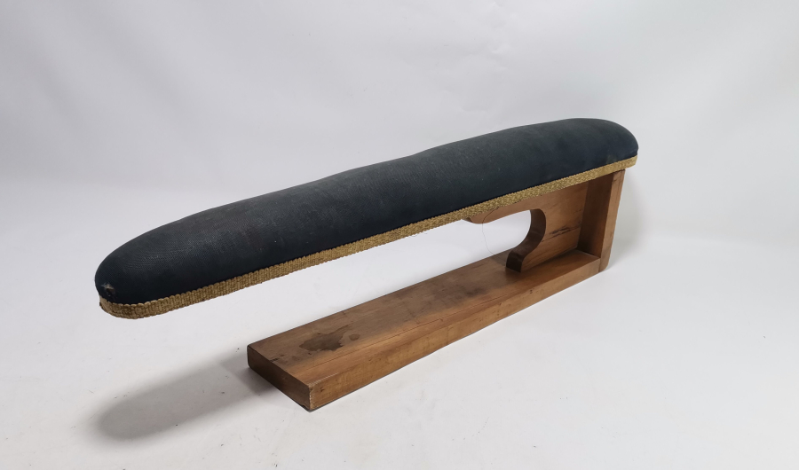 OSMANLI DÖNEMİ NADİR EL YAPIMI İPEK KIYAFET ÜTÜ MASASI