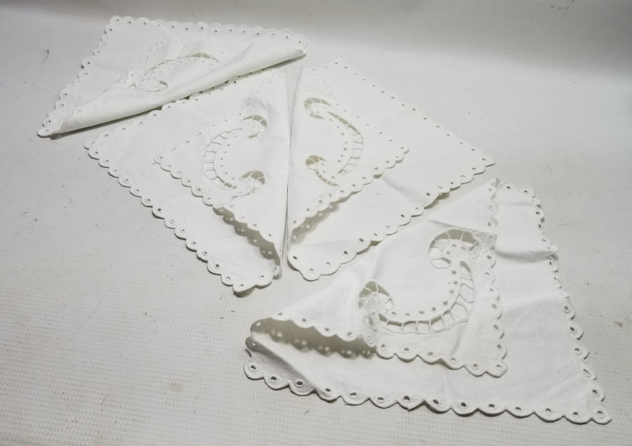 4 ADET ANTİKA DELİK İŞİ PEÇETELİK