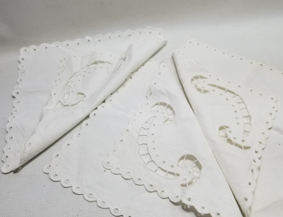 4 ADET ANTİKA DELİK İŞİ PEÇETELİK