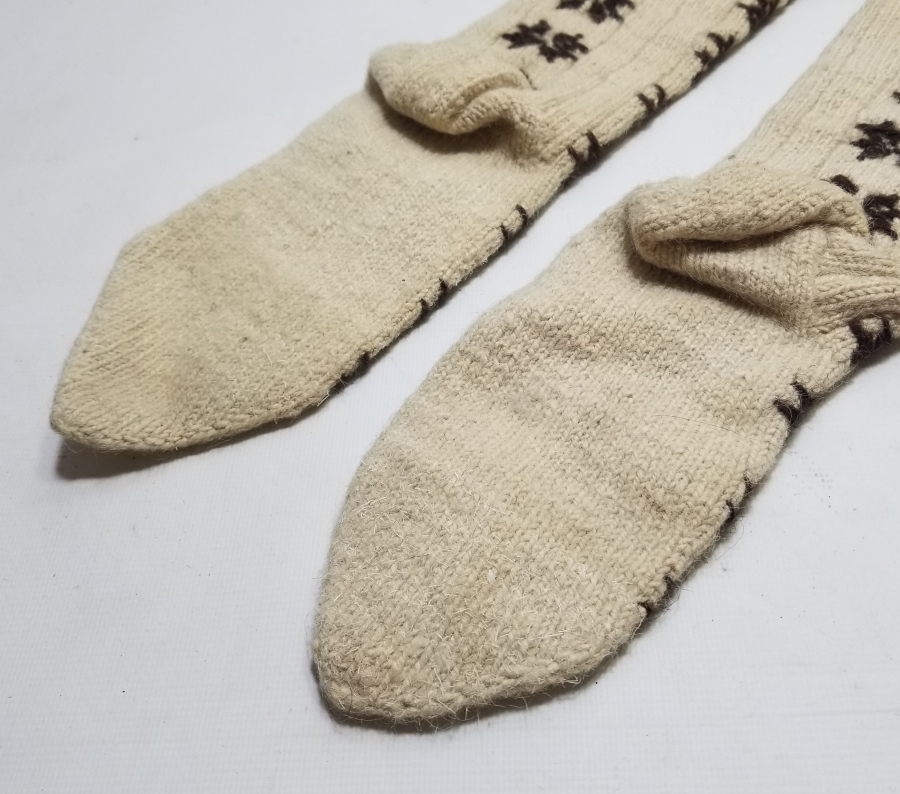 ÜZERİ İŞLEMELİ OSMANLI DÖNEMİ EL ÖRGÜSÜ YÖRÜK İŞİ ÇORAP