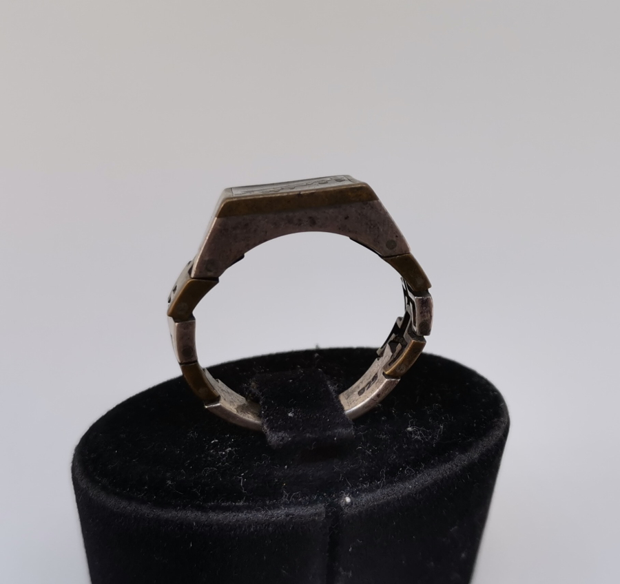 ÜZERİNDE ATATÜRK'ÜN İMZASI BULUNAN GÜMÜŞ YÜZÜK