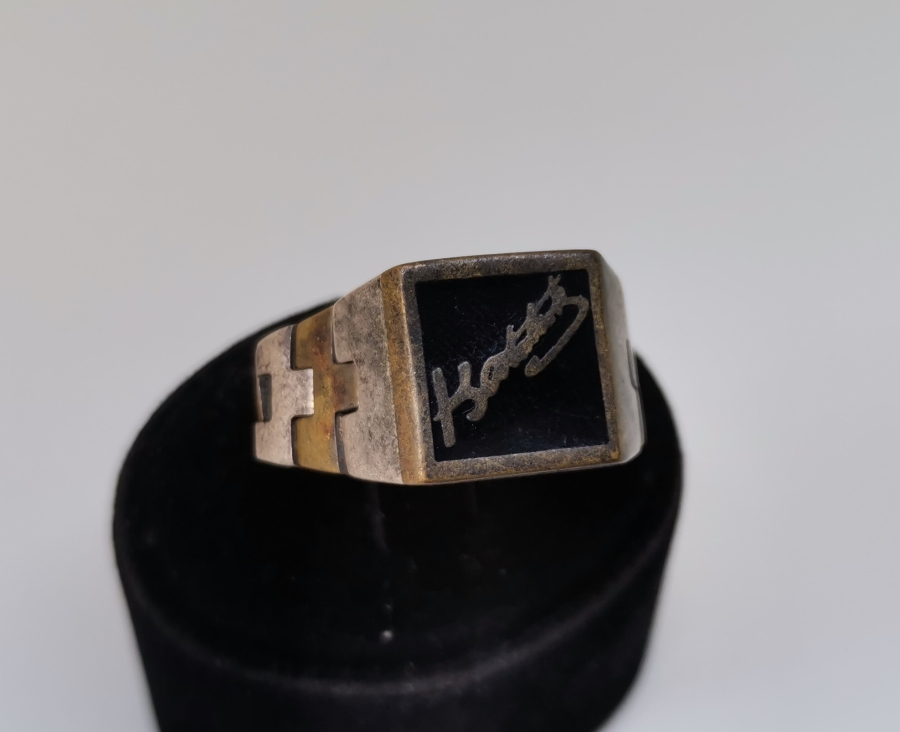 ÜZERİNDE ATATÜRK'ÜN İMZASI BULUNAN GÜMÜŞ YÜZÜK