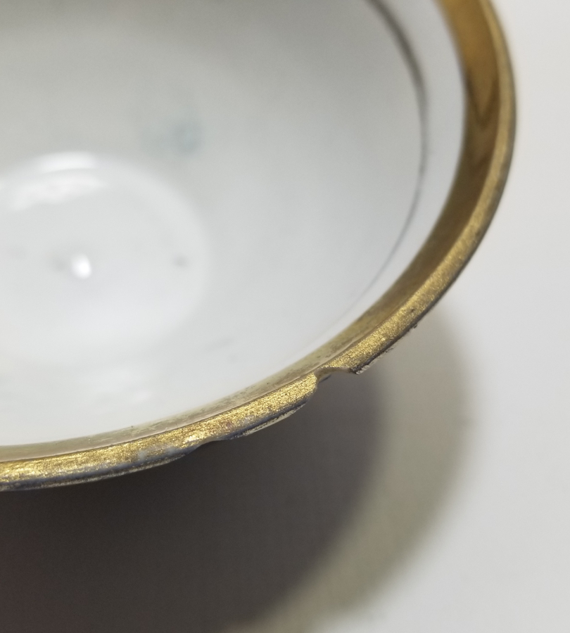 ÜZERİ ALTIN VARAKLI OSMANLI DÖNEMİ BLUBLANC PORSELEN ÇORBA KASESİ