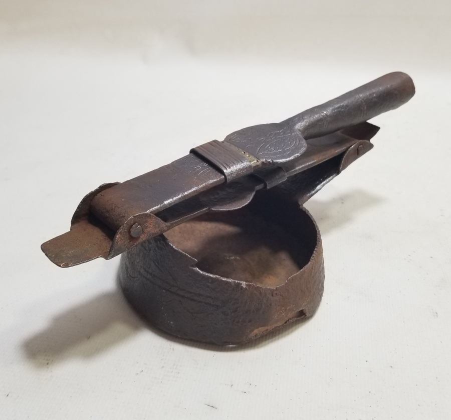 OSMANLI DÖNEMİ ÜZERİ İŞLEMELİ KATLANIR KAHVE KAVURMA TAVASI