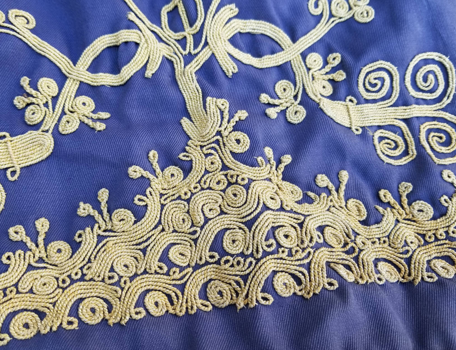 SIRMA İŞÇİLİKLİ ANTİKA DAMAT POTURU