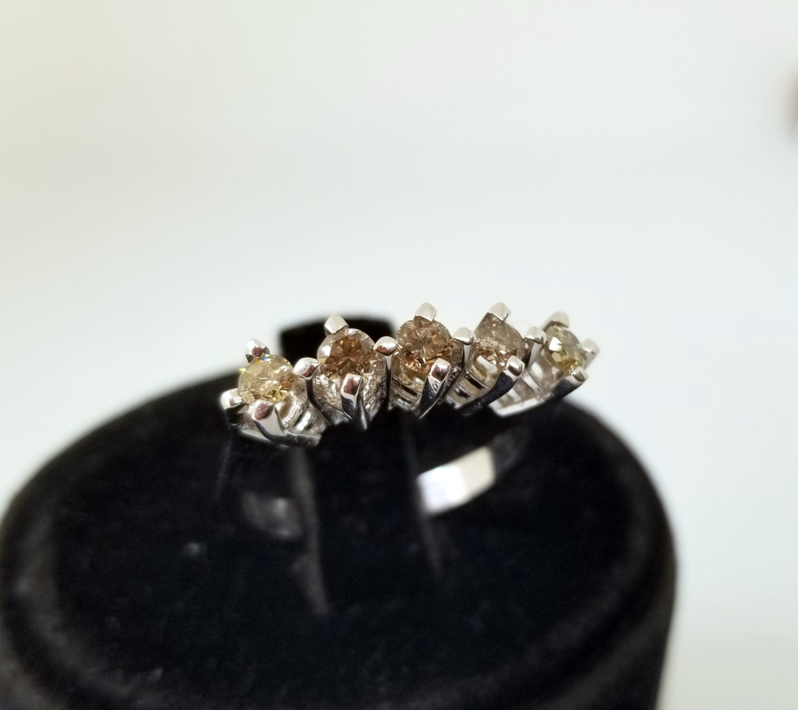 BEŞTAŞ MODEL PIRLANTA TAŞLI YÜZÜK