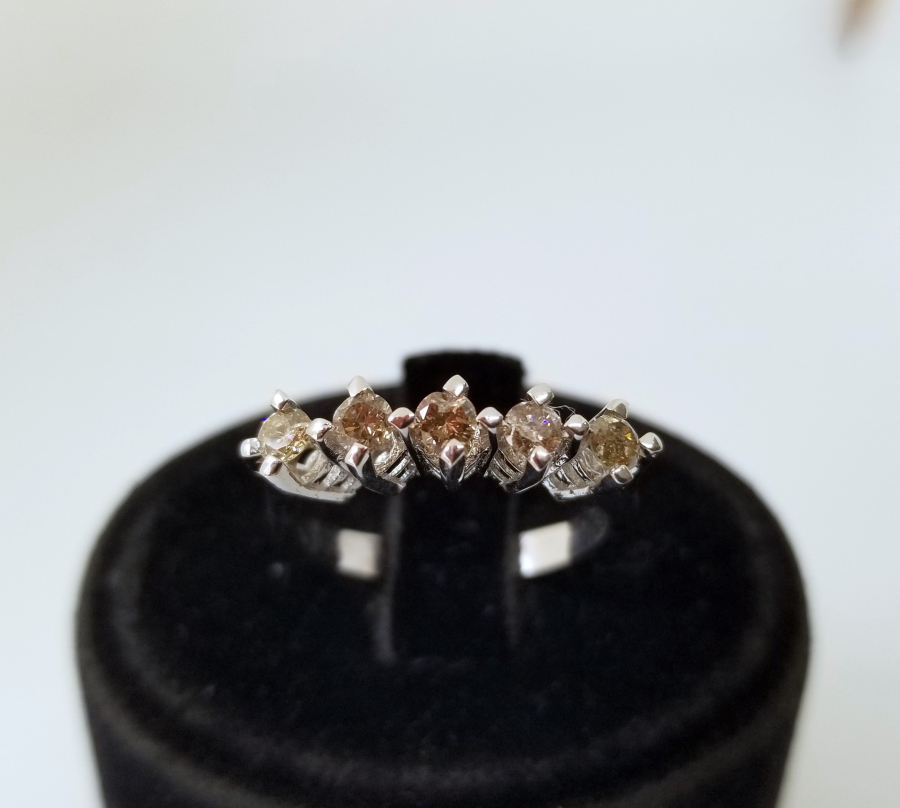 BEŞTAŞ MODEL PIRLANTA TAŞLI YÜZÜK