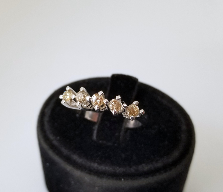 BEŞTAŞ MODEL PIRLANTA TAŞLI YÜZÜK