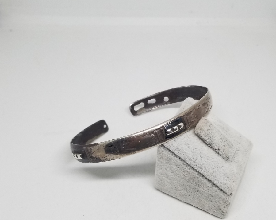 KALEM VE KABARTMA İŞÇİLİKLİ OSMANLI DÖNEMİ GÜMÜŞ BİLEKLİK