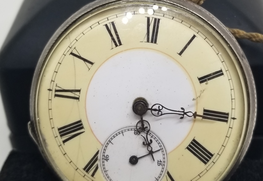 OSMANLI DÖNEMİ KURMALI GÜMÜŞ KASA RENKLİ KADRAN CEP SAATİ