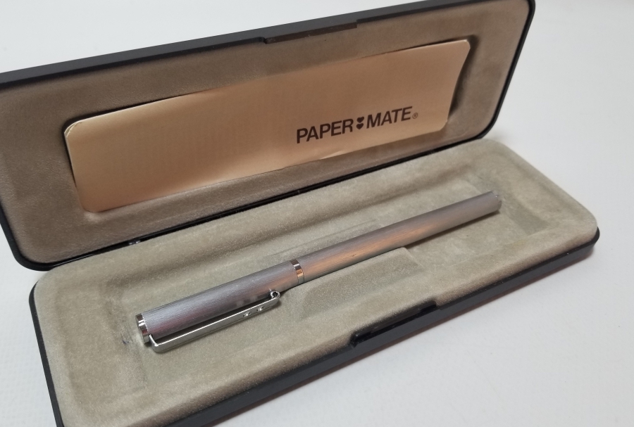 ORİJİNAL KUTUSUNDA VE EVRAKLARIYLA TÜKENMEZ KALEM