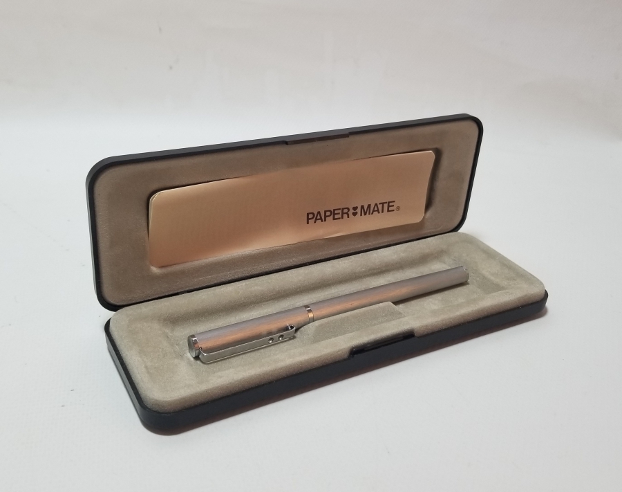 ORİJİNAL KUTUSUNDA VE EVRAKLARIYLA TÜKENMEZ KALEM