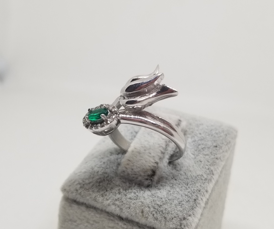 LALE FORMLU ÖZEL YAPIM PIRLANTA TAŞLI YÜZÜK