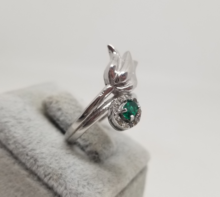 LALE FORMLU ÖZEL YAPIM PIRLANTA TAŞLI YÜZÜK