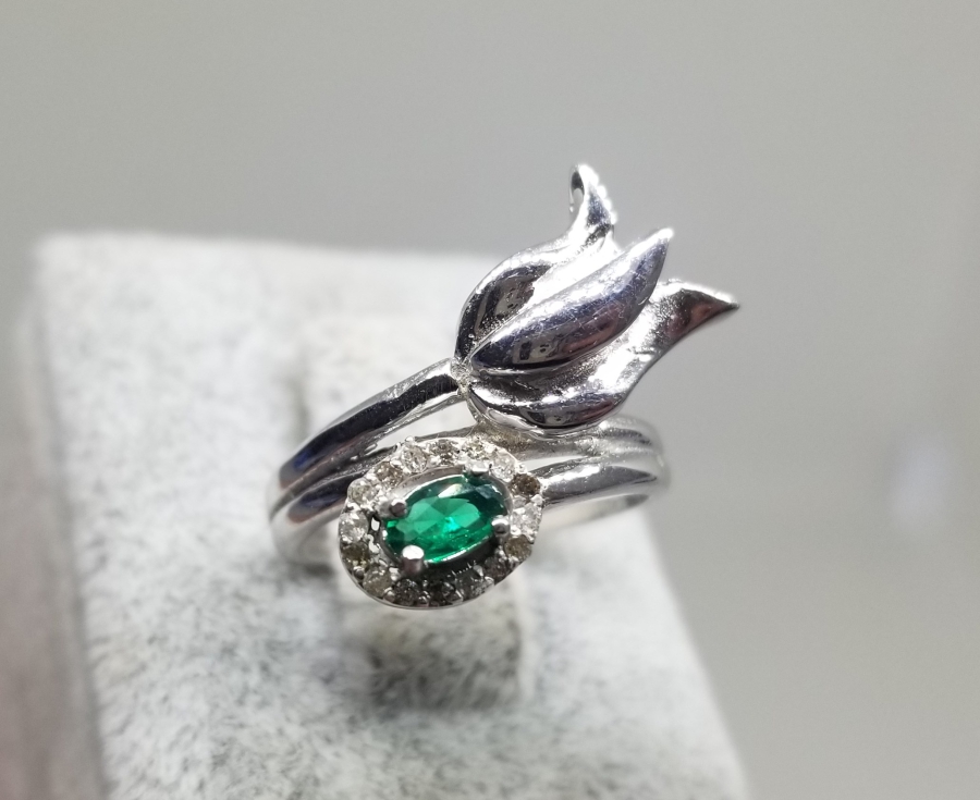 LALE FORMLU ÖZEL YAPIM PIRLANTA TAŞLI YÜZÜK